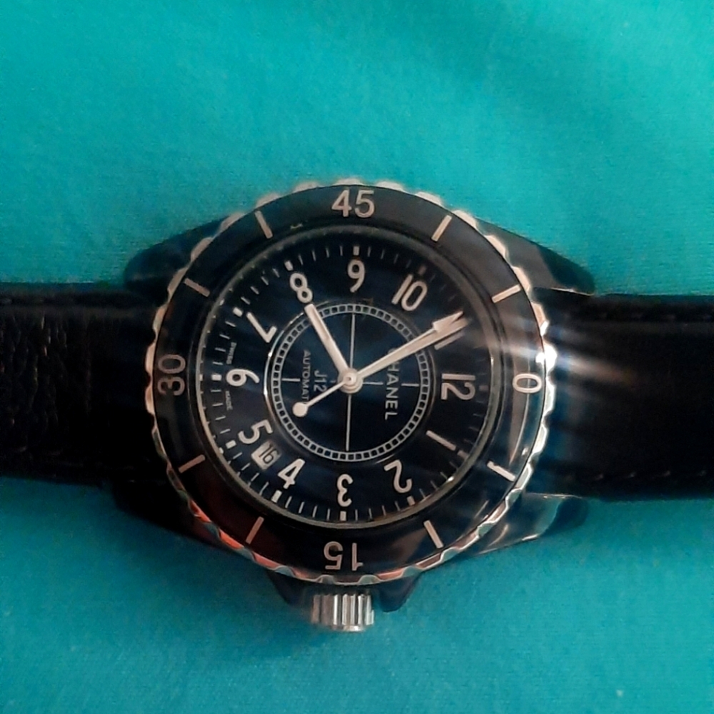 Chanel j12